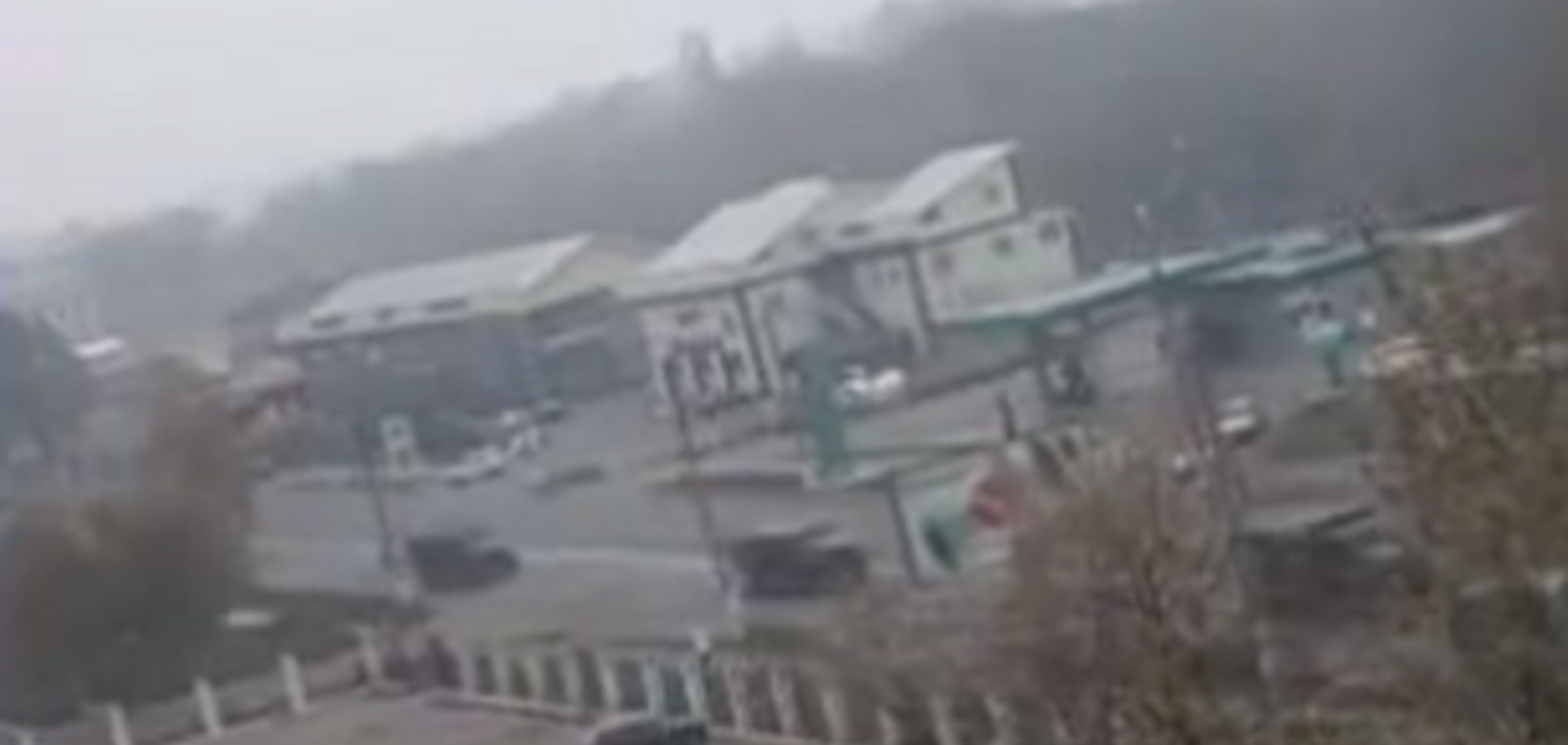 Появилось видео движения колонны российской военной техники по Макеевке