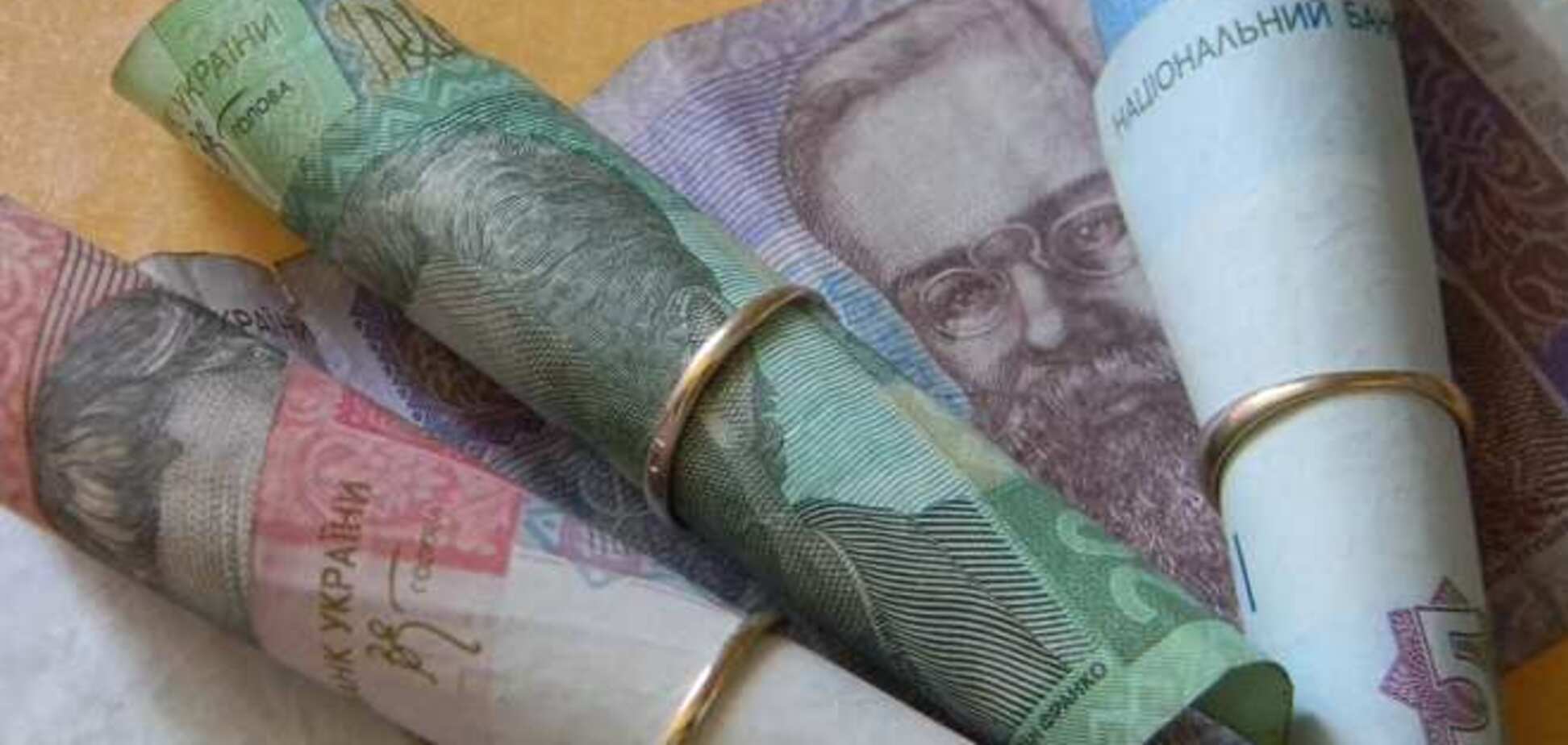 Нацбанк обвалил гривню до нового исторического минимума