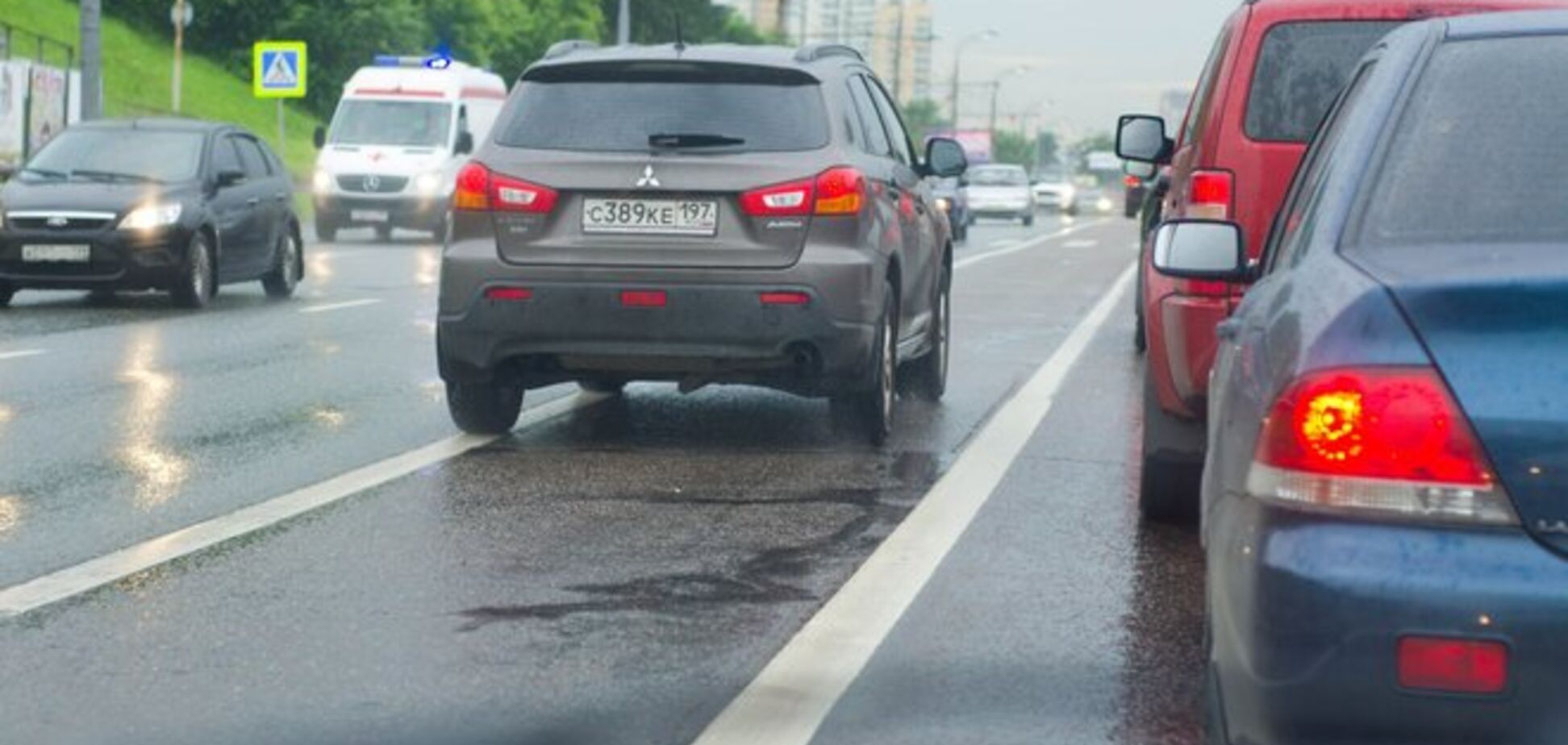 Путін запропонував дозволяти отруднікам Следкома РФ порушувати ПДР