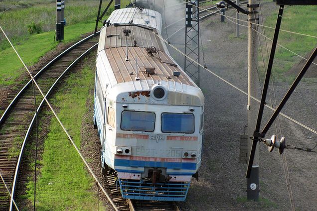 На Харьковщине пытались подорвать поезд