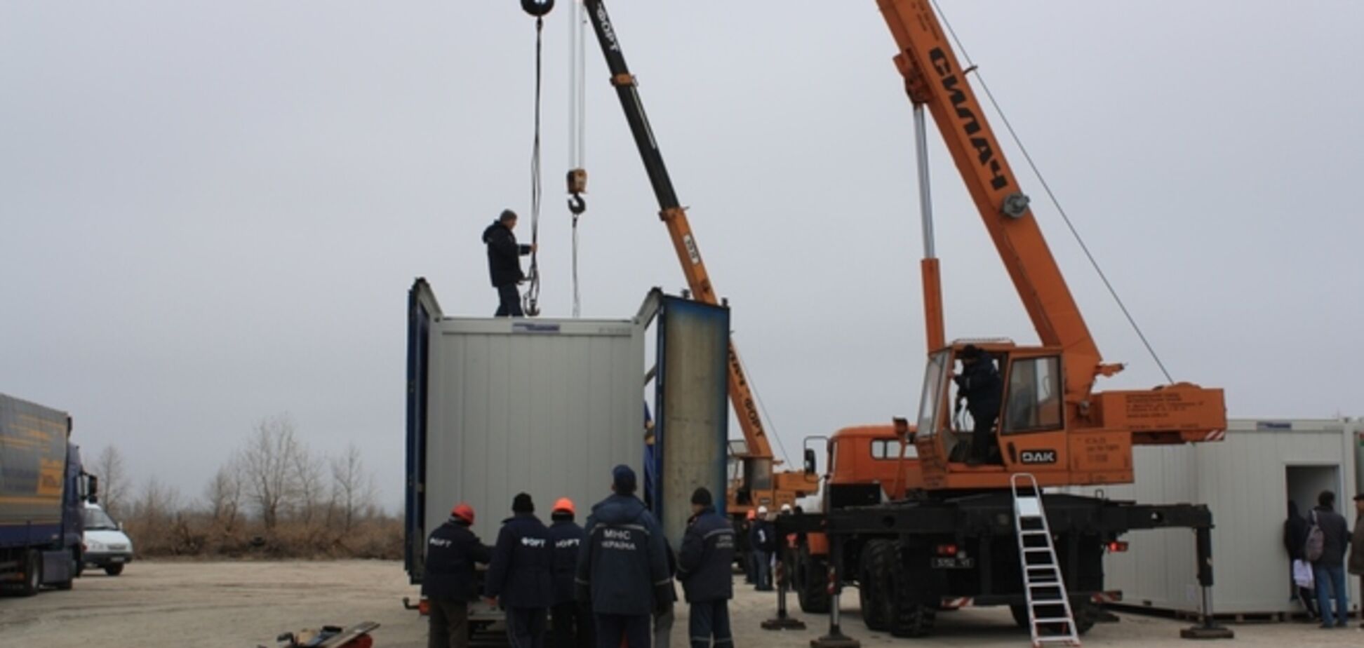Германия прислала жилые модули для беженцев из Донбасса: опубликованы фото
