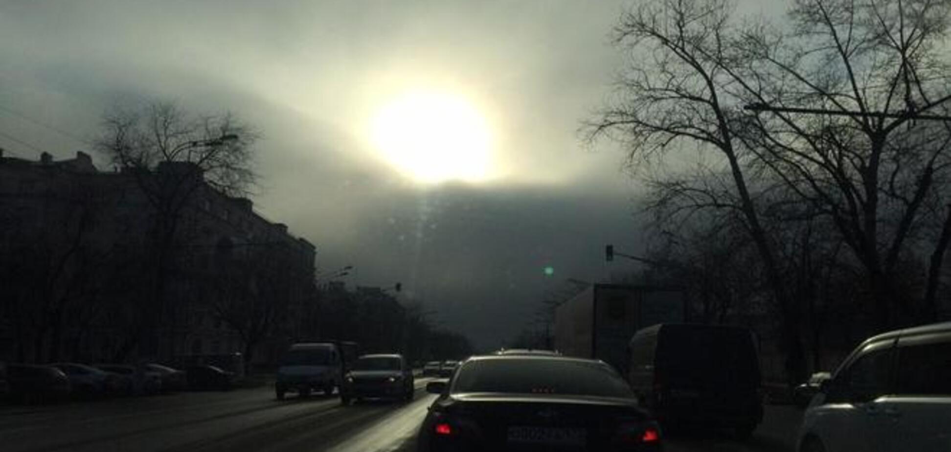 Ядовитое облако над Москвой взорвало соцсети: кремлевская преисподняя расчехляется