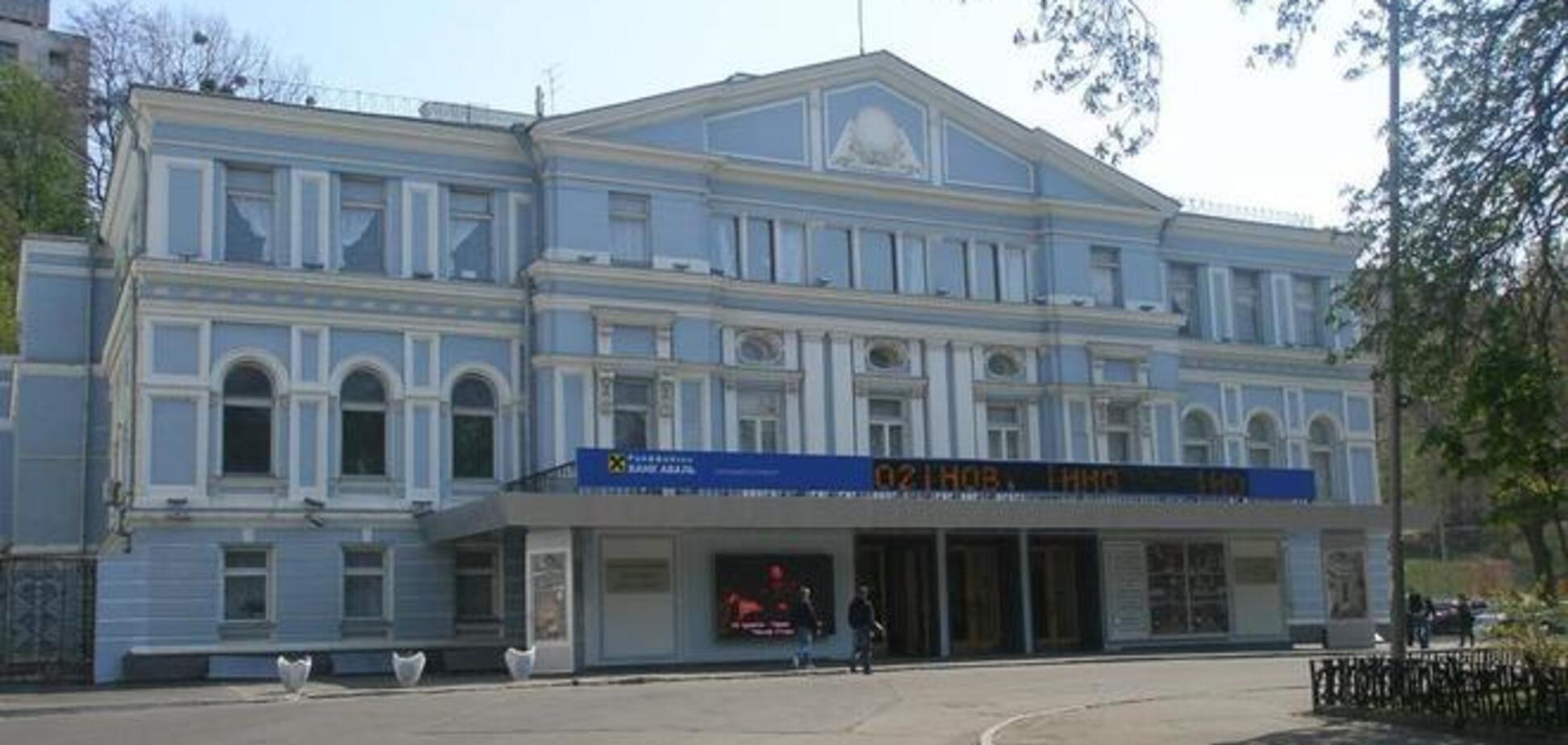 Театр Франко не хочет видеть на своей сцене ни Пореченкова, ни Табакова