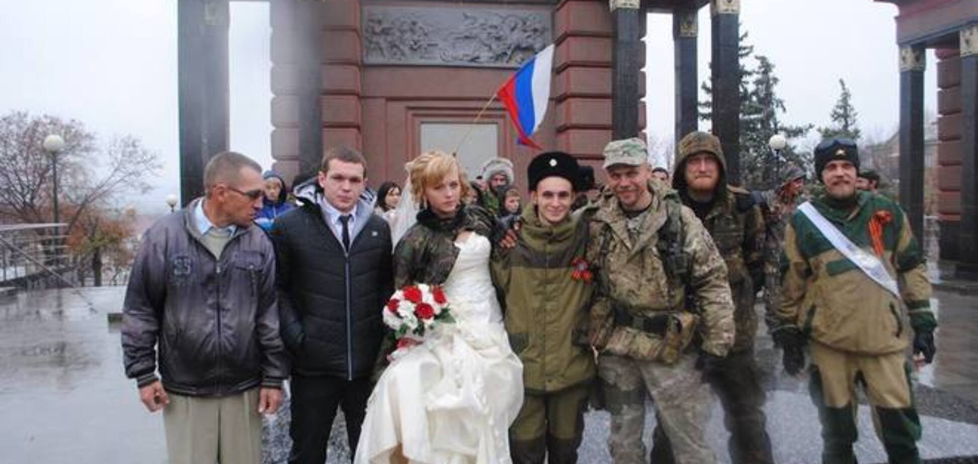 'ТерроРожі': в мережі з'явилися фото ще одного весілля бойовиків 'ЛНР'