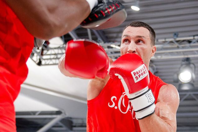 Кличко показал, как будет 'убивать' Пулева: фото тренировки