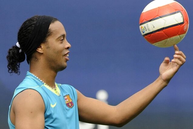 Знаменитый футболист сотворил невероятный удар: видео шедевра