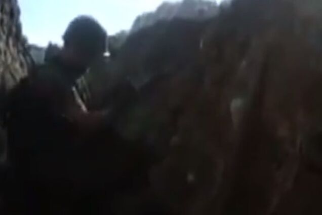 Российские военные обучают местных убивать: видеофакт