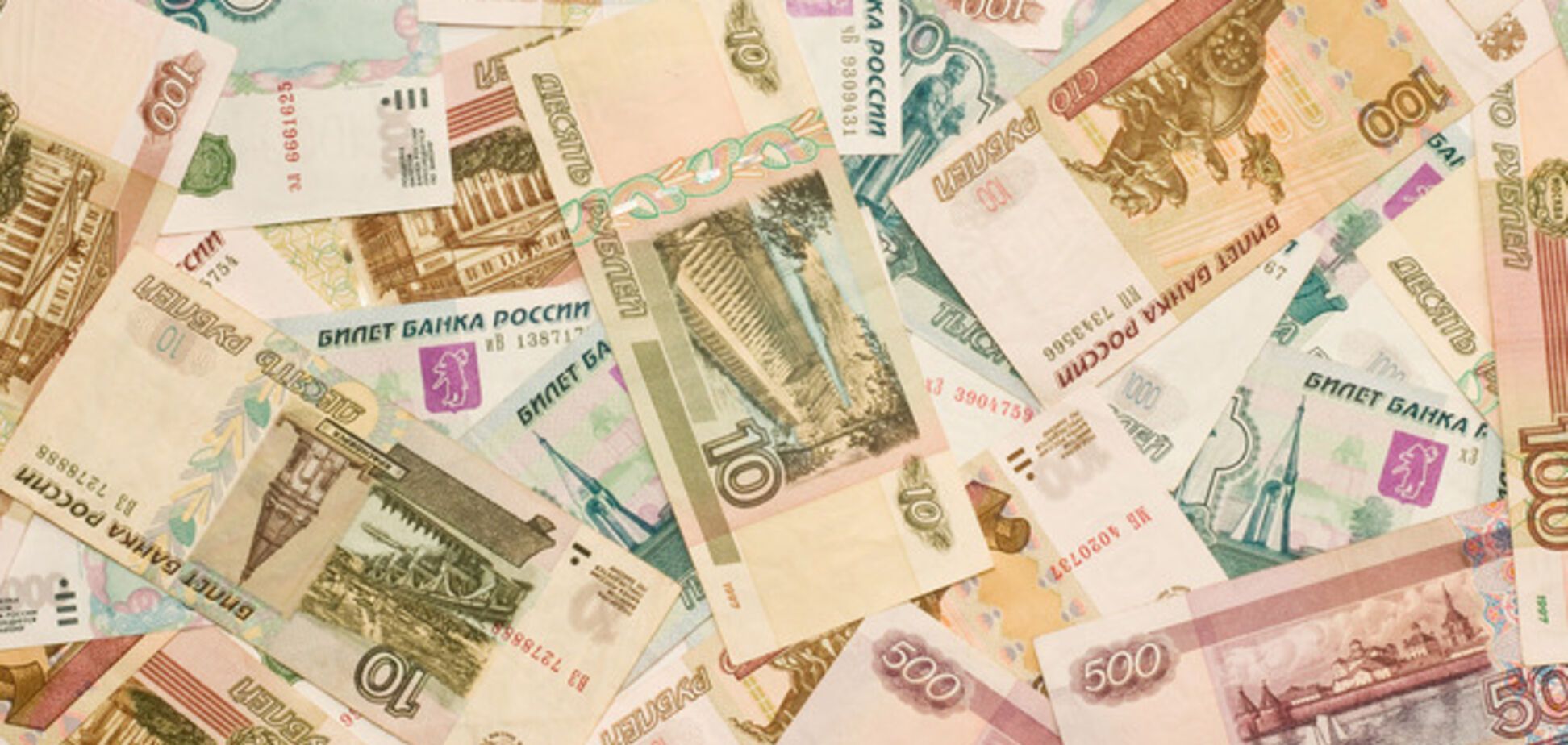 Печальные прогнозы. Как ведущие экономисты России пытались угнаться за крахом рубля