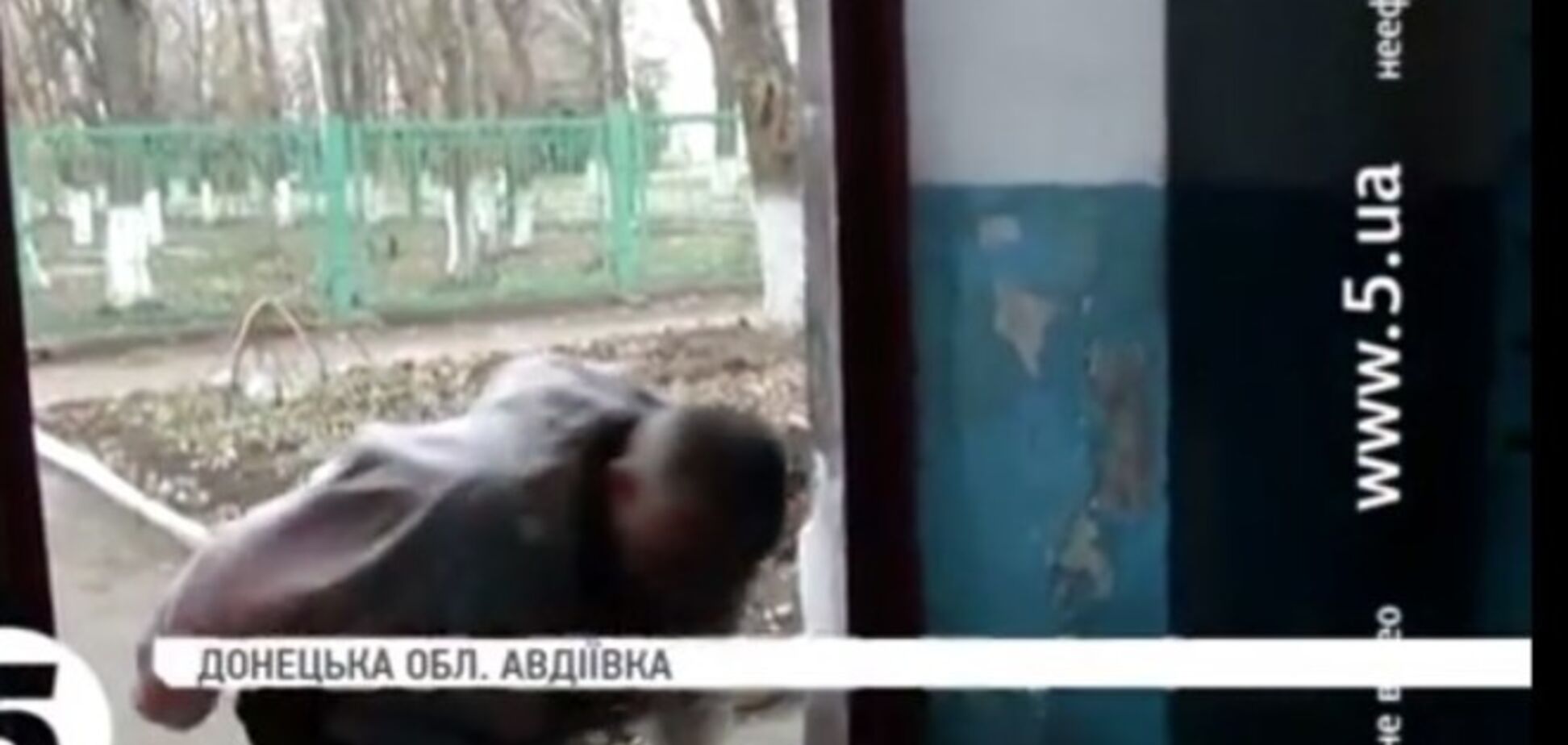 Знімальна група українського каналу потрапила під обстріл терористів: відеофакт