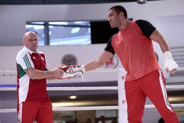 У Пулева возмущены тем, что команда Кличко 'мутит с перчатками'