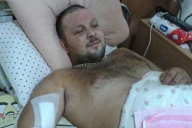 Бойцу, который два дня продержался в тылу врага один на один со смертью, нужна помощь
