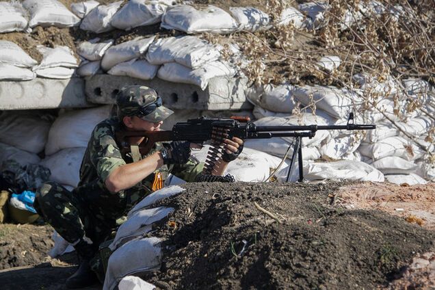 На границе Украины с РФ обнаружены пункты передачи вооружения и техники боевикам