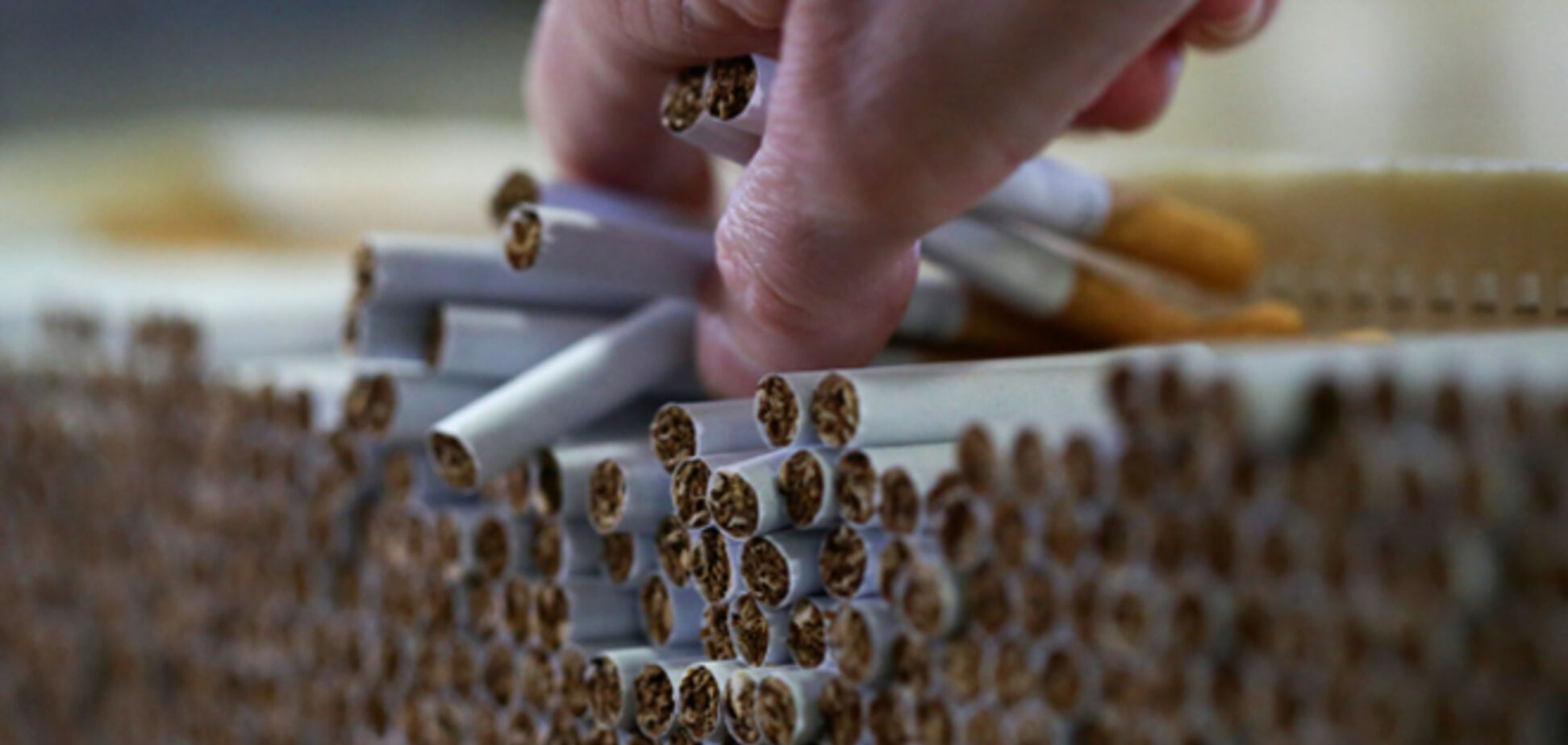 В контролируемом Семьей табачном монополисте прошли обыски‏