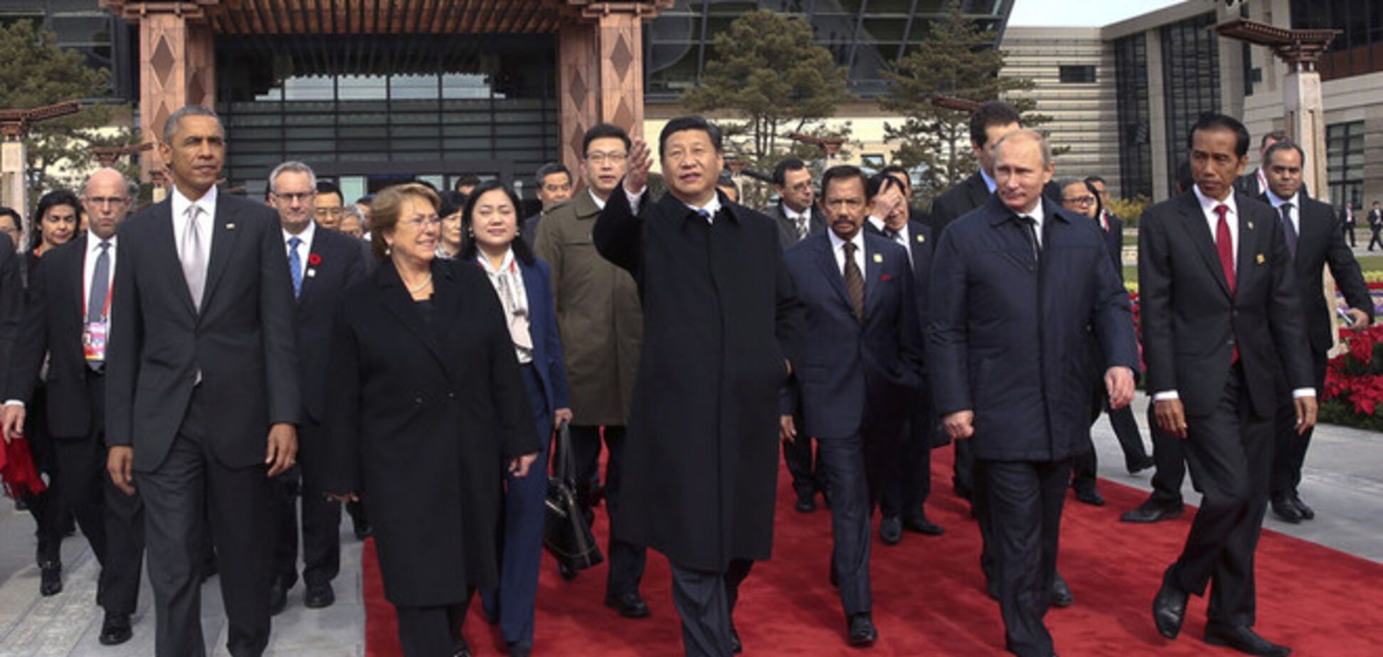 Политолог: в мире уже начали понимать, что за Путиным стоит опасность