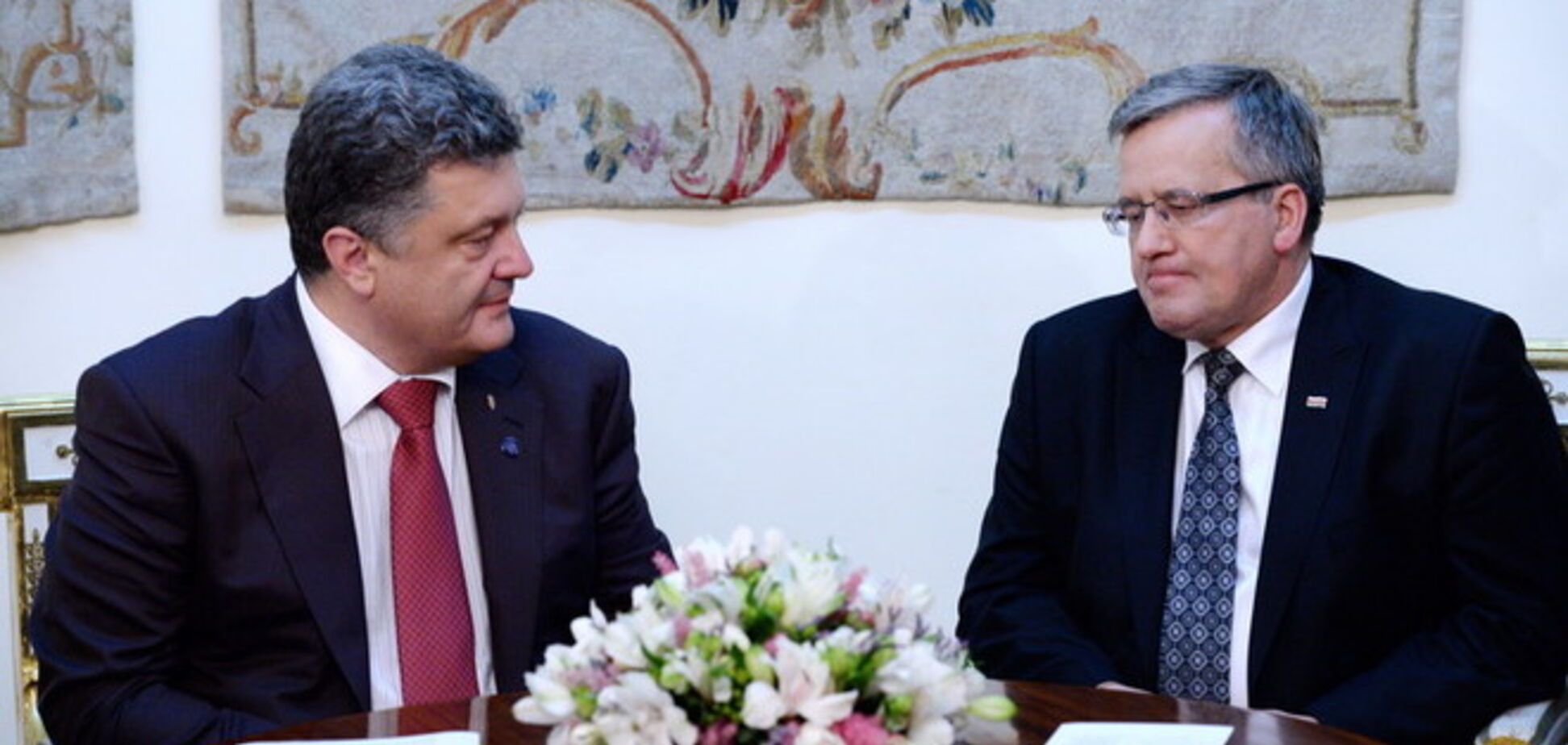 У Коморовского рассказали детали предстоящей встречи с Порошенко