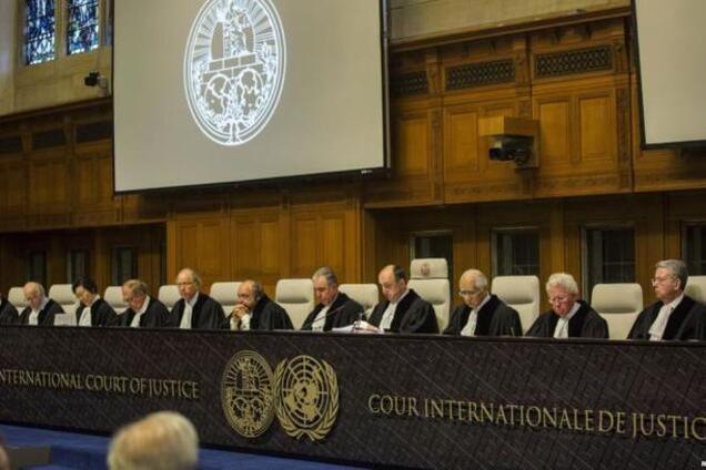 Прервем контакты, к собственному благу, и не поедем больше никуда из нашей бездны