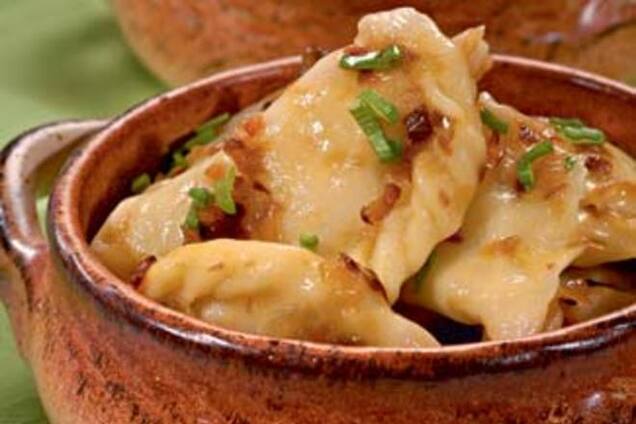 На Львовщине победительница конкурса на поедание вареников умерла прямо во время награждения