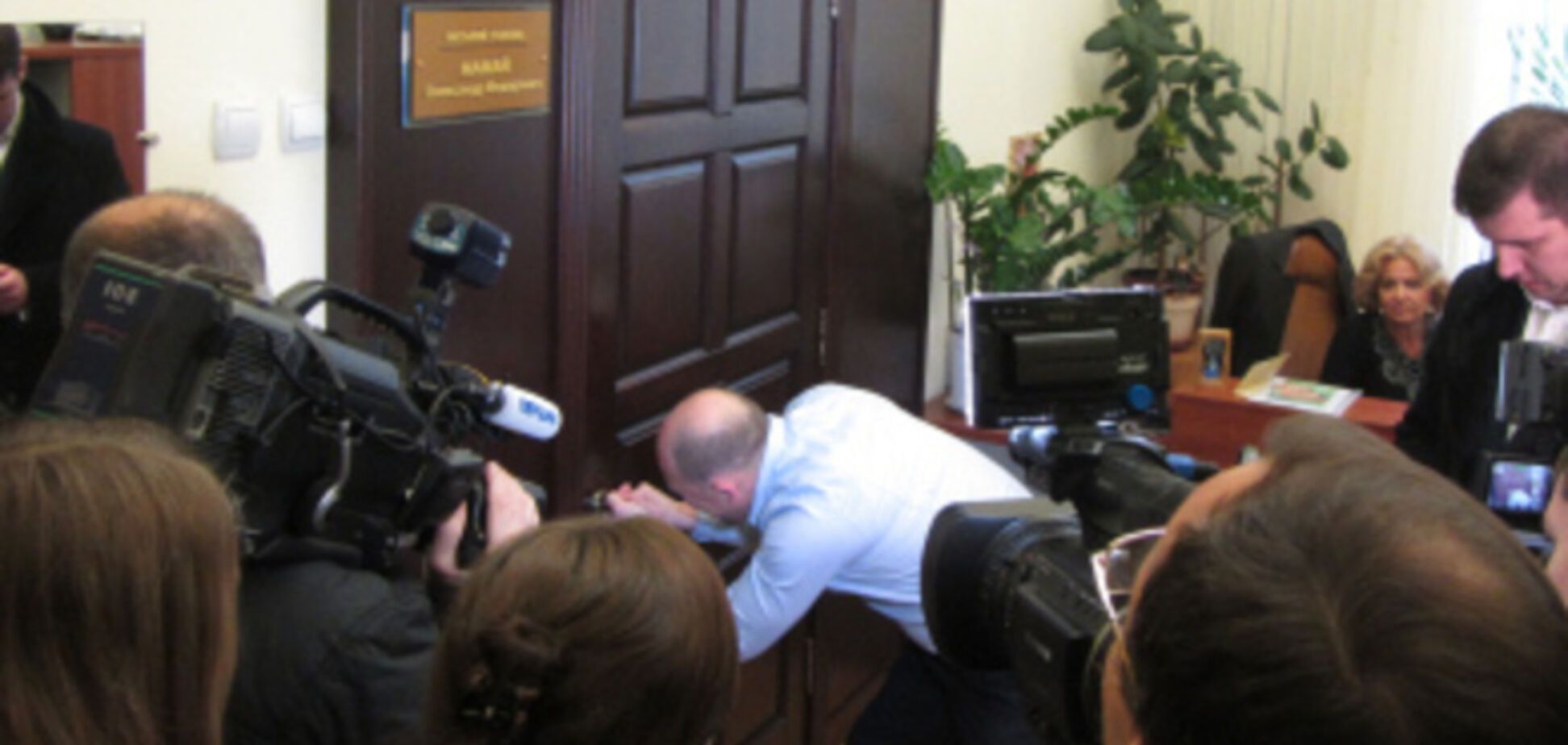 Милиция заинтересовалась выломанной дверью в кабинете мэра Полтавы