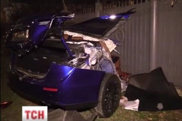 ДТП с Maserati в Киеве: 20-летние парни ехали на бешеной скорости