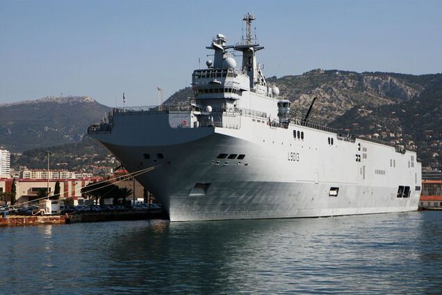 Российским морякам закрыли доступ на борт 'Мистраля' - СМИ