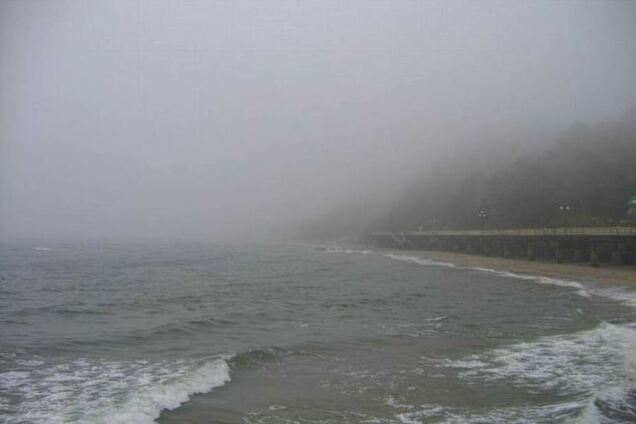 Керченскую переправу закрыли из-за непогоды: объявлено штормовое предупреждение