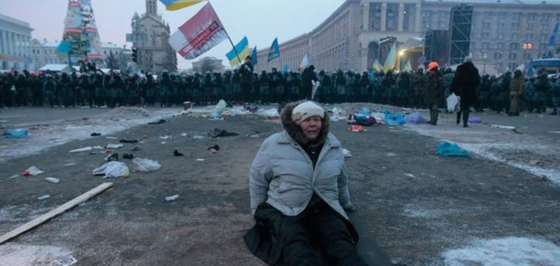 Примерно равное число украинцев считают Евромайдан 'борьбой за права' и 'госпереворотом'