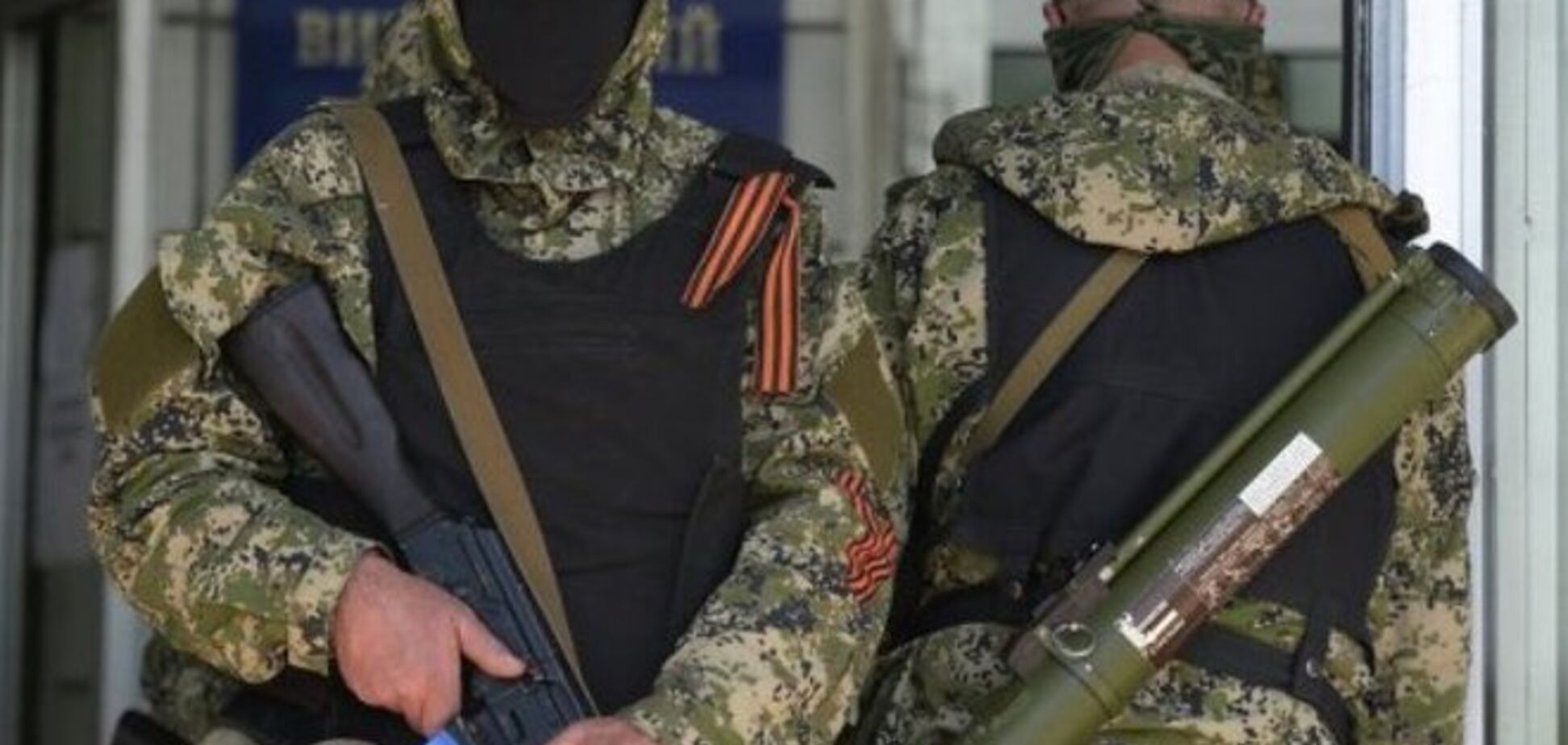 На Луганщине 'КамАЗ' подорвался на фугасной мине. Водитель погиб