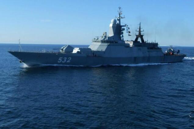 Россия с моря и воздуха 'поздравила' Латвию с днем независимости