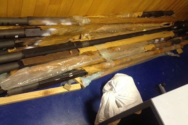 Силовики на четыре месяца забыли отданное на экспертизу оружие боевиков