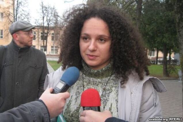 В Беларуси активистку оштрафовали за листовку 'Верните Крым, руки прочь от Украины!'
