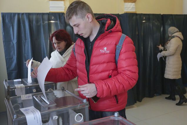 Жители Донбасса пожаловались на вынужденное участие в 'выборах'