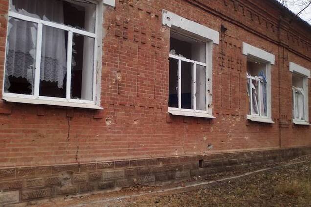 Боевики на Луганщине разрушили противотуберкулезный санаторий