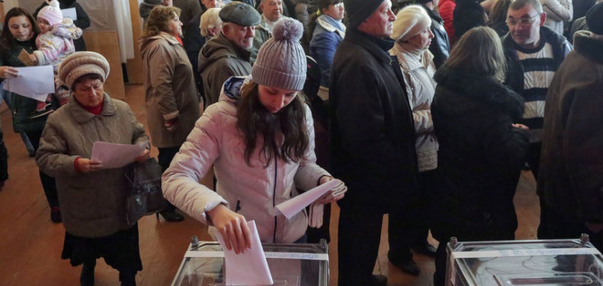 Террористы 'ЛНР' хвалятся высокой явкой на 'выборах'