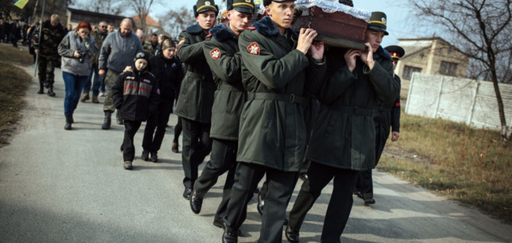 За сутки 'перемирия' на Донбассе погибли три бойца АТО, семеро ранены - СНБО