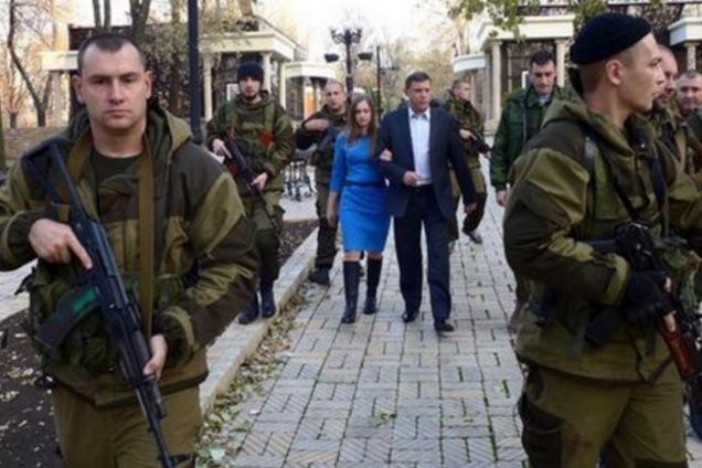 Украинские политики, в отличие от боевика Захарченко, на выборы ходили без охраны - соцсети