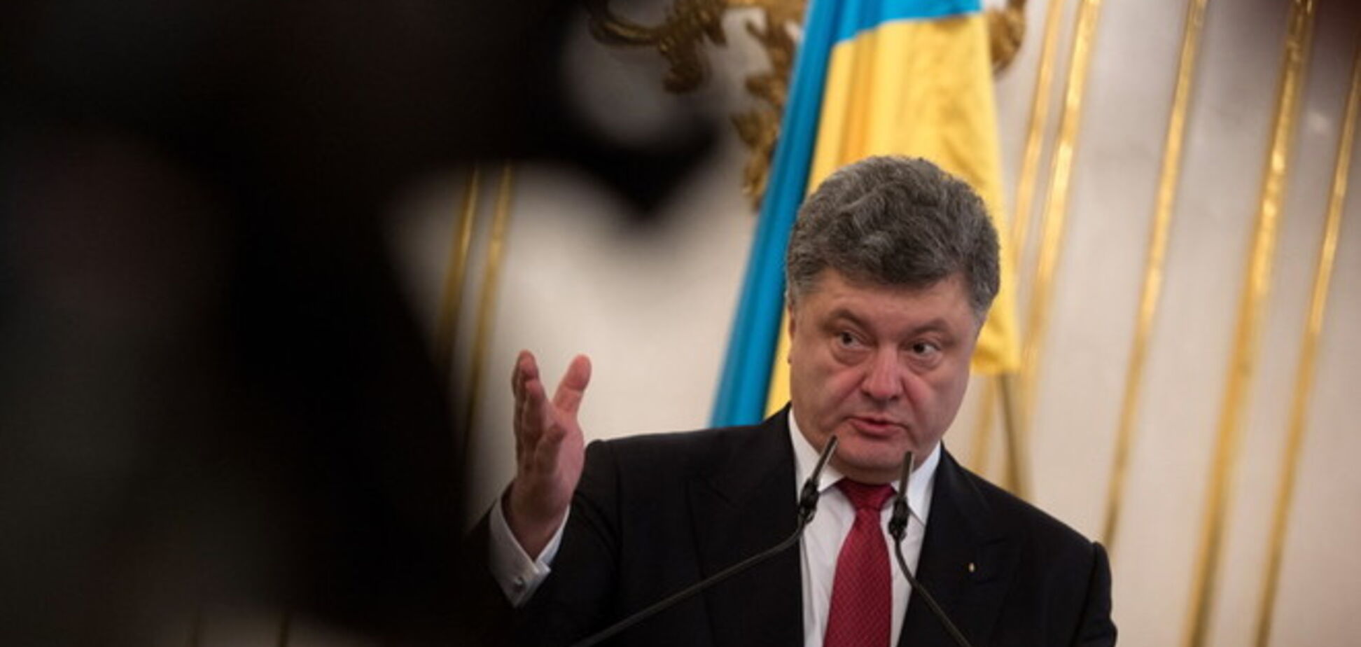 Порошенко обвинил Россию в развязывании войны и призвал Запад усилить санкции 