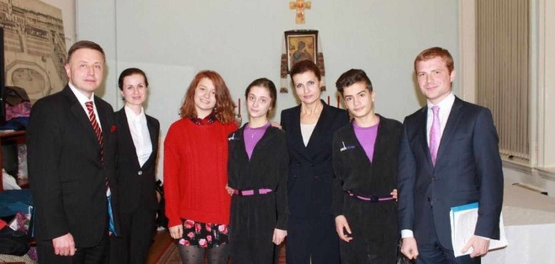 Дети Порошенко сыграли на фортепиано для украинской общины в Лондоне: опубликованы фото