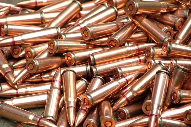 Украинцы вооружаются автоматами и гранатометами из зоны АТО