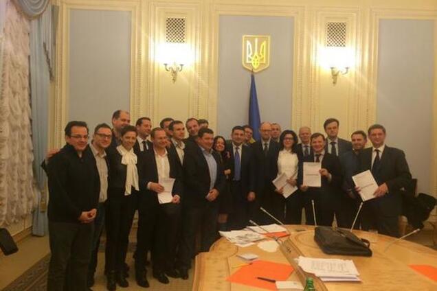 Яценюк дал коалиции 10 дней на формирование Кабмина