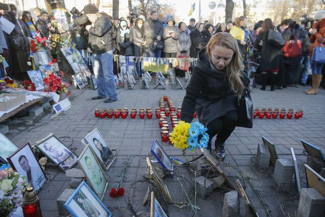 Порошенко присвоил звание Героев Украины Небесной Сотне