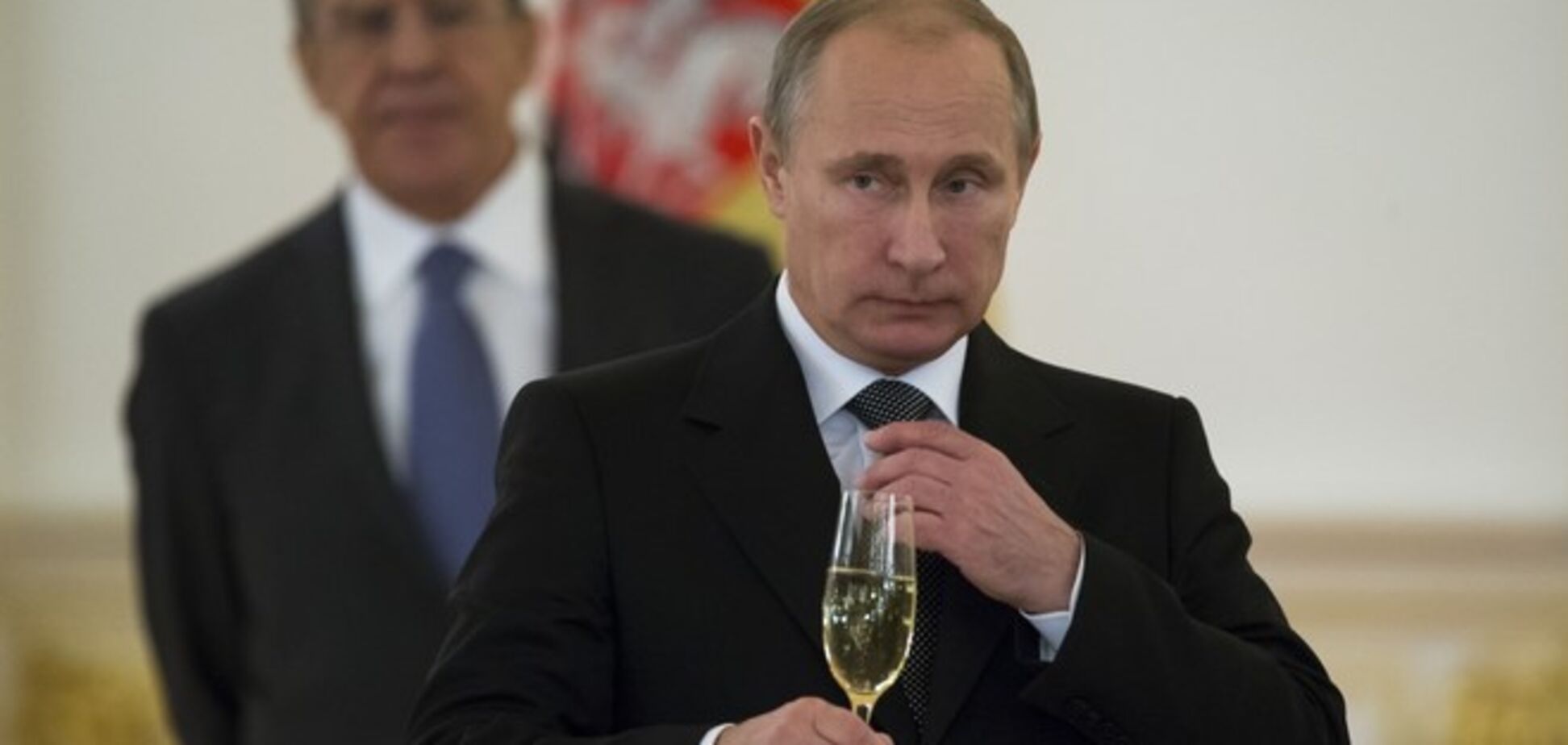 Путину следует умерить свои амбиции, так как экономика РФ не в состоянии их выдержать – Time