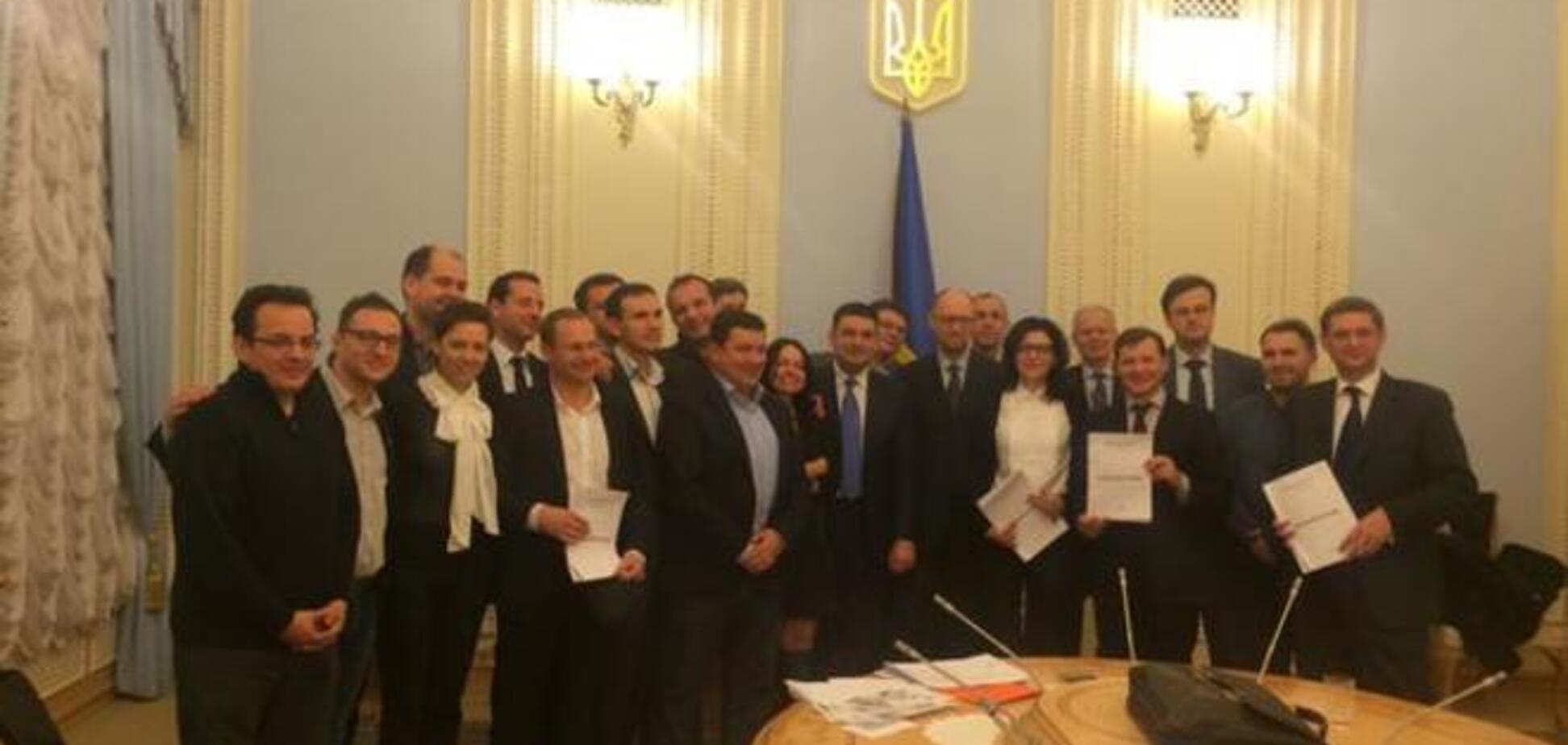 Проект коалиционного соглашения подписали пять политических сил
