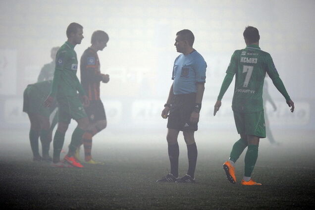 'Шахтер' в дыму победил 'Карпаты' на 'Украине'