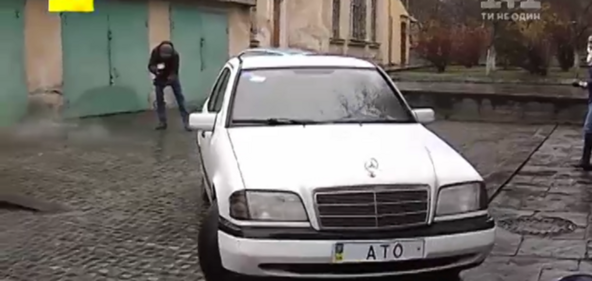 Многодетный отец-инвалид из Львова пожертвовал бойцам АТО свой Mercedes