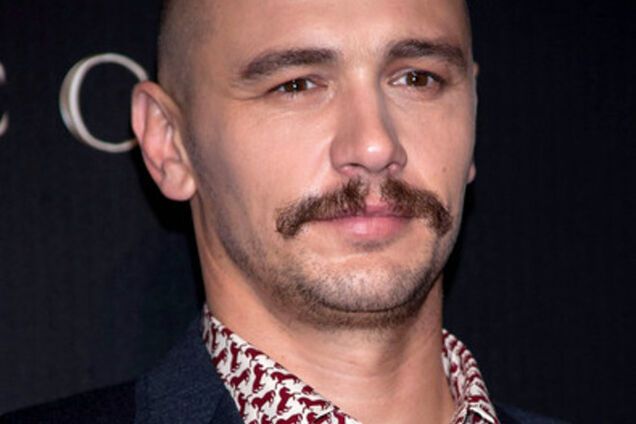 Джеймс Франко: лысый и с гуцульскими усами