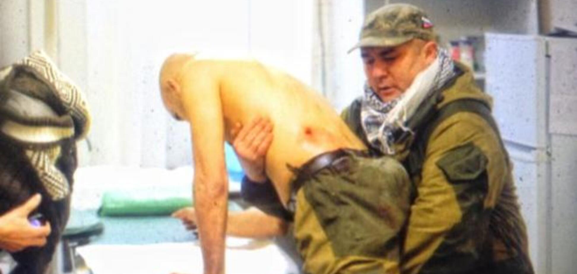 Скандально известный журналист канала RT получил осколочное ранение под Донецком: опубликовано фото