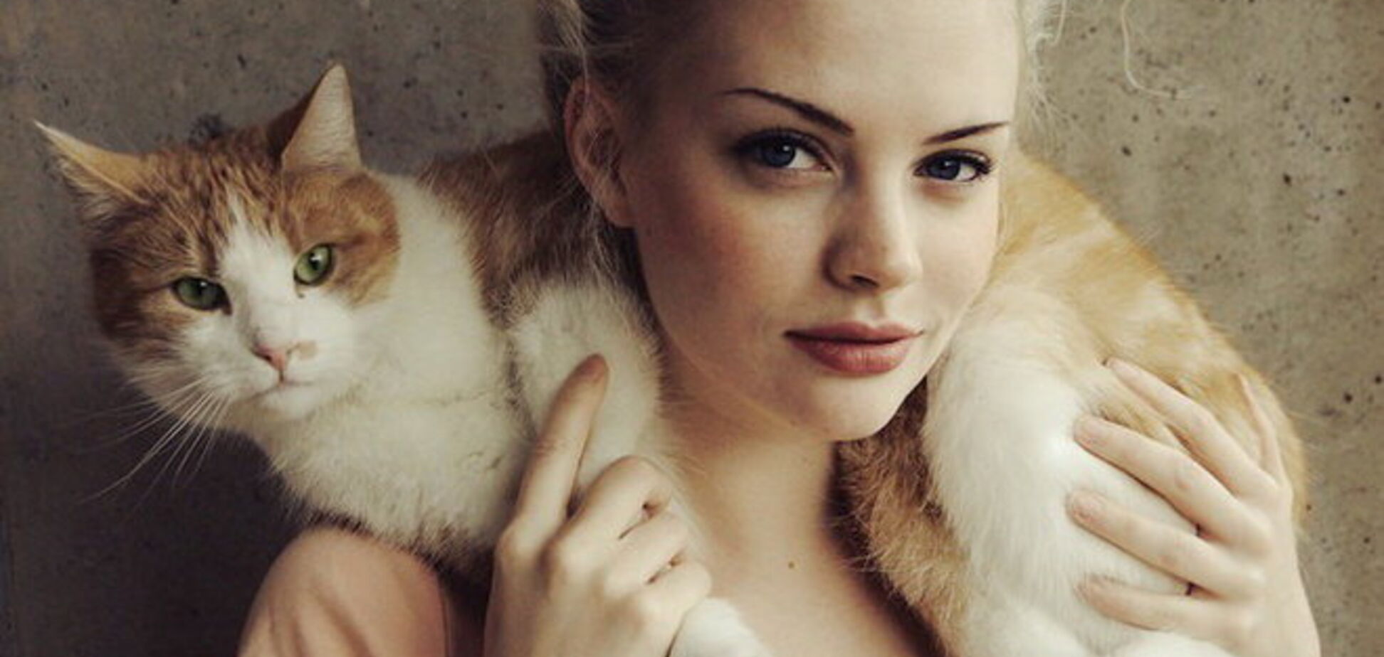 Ученые разобрали искусный процесс питья у кошек