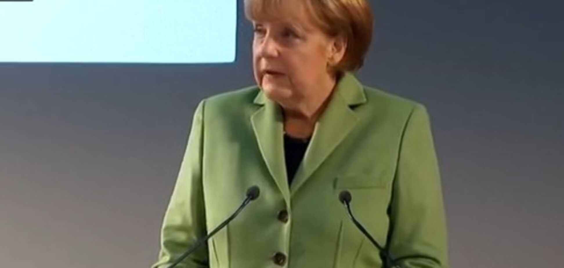 Меркель предупредила Путина: санкции неизбежны 