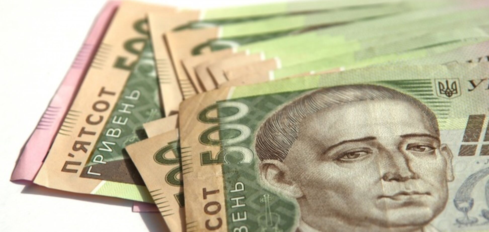 Нацбанк вернул гривню на уровень 15 грн/долл