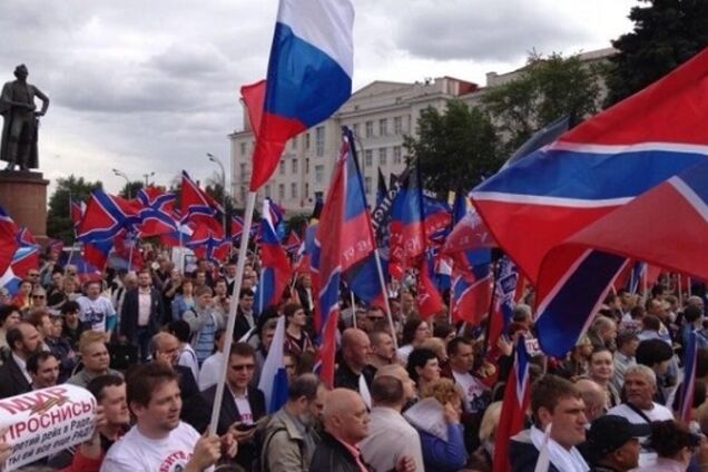 Плоди кремлівської пропаганди: 65% росіян виступають за визнання незалежності 'ЛНР' і 'ДНР'